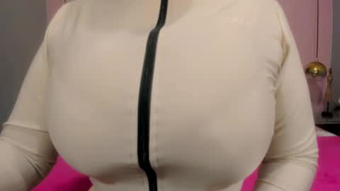 Snapshot of 00valeriasexxx chatting on 5, 3, 2025 Valeria online show from 5, 3, 2025