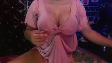  i am trixie im Your Selfsucking Mistress  online show from 1, 7, 2026