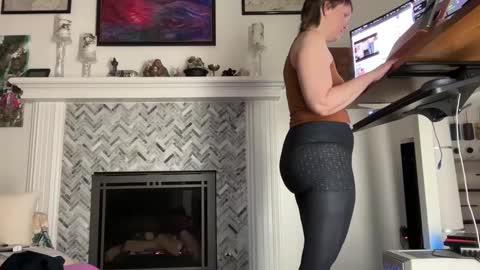 Aurora Willows online show from 4, 3, 2025