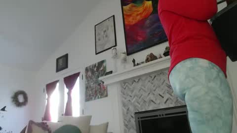 Aurora Willows online show from 10, 3, 2025