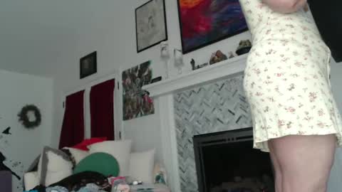 Aurora Willows online show from 11, 3, 2025