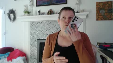 Aurora Willows online show from 18, 4, 2026