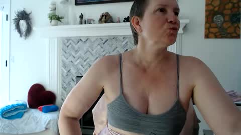 Aurora Willows online show from 4, 6, 2026