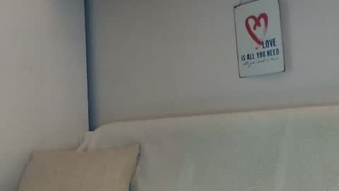 12ennie online show from 22, 9, 2025