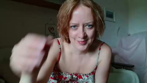 Snapshot of 12ennie chatting on 4, 6, 2026 12ennie online show from 4, 6, 2026