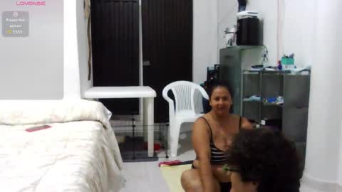 Snapshot of 18and45couple chatting on 18, 1, 2026 18and45couple online show from 18, 1, 2026