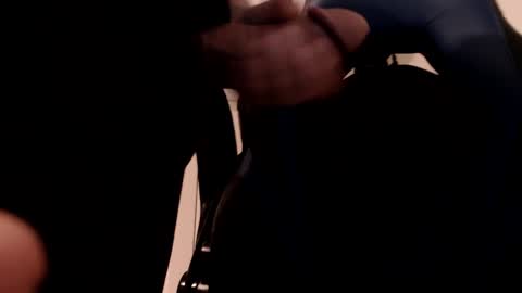 i erupt if you suck ur nipples 4 me and look at the camera while watching me online show from 24, 2, 2025