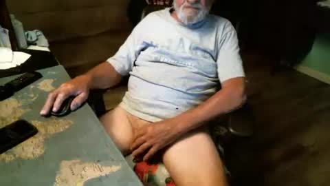 Snapshot of 1handyanddee chatting on 13, 4, 2026 1handyanddee online show from 13, 4, 2026