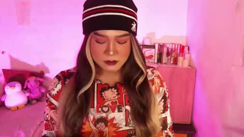 1lovelymess online show from 24, 4, 2026