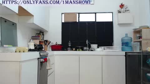 1manshow11 online show from 1, 2, 2025