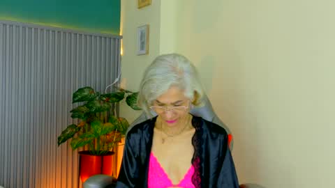 Snapshot of 1miss_monserrate chatting on 17, 6, 2026 Miss Monserrate online show from 17, 6, 2026