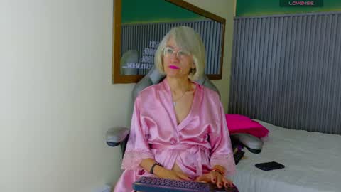 Snapshot of 1miss_monserrate chatting on 25, 6, 2026 Miss Monserrate online show from 25, 6, 2026
