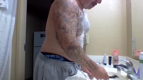 TheShyOne18 online show from 4, 4, 2026