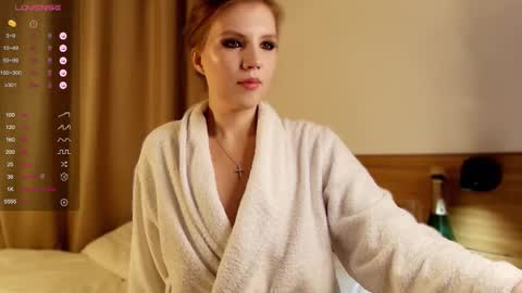 VICTORIA online show from 6, 10, 2025