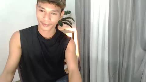 1sweetloverxx online show from 22, 4, 2026