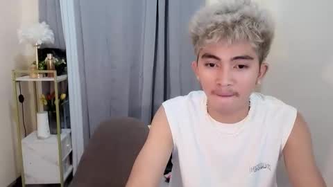 1sweetloverxx online show from 25, 4, 2026
