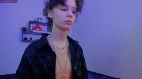 Milos online show from 25, 12, 2024