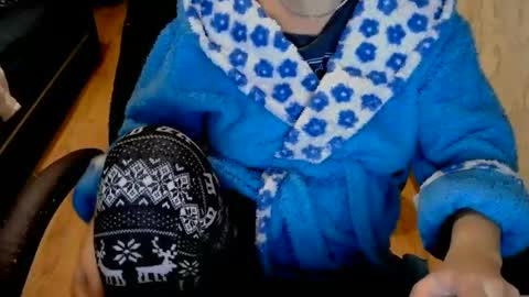 1your_hot_girls online show from 4, 1, 2025