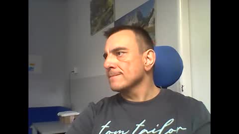 Snapshot of 2025eyesforyou chatting on 21, 2, 2026 2025eyesforyou online show from 21, 2, 2026