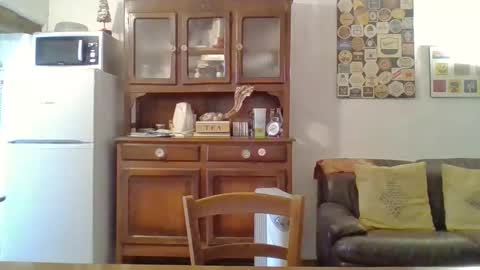 22esserre online show from 15, 1, 2025