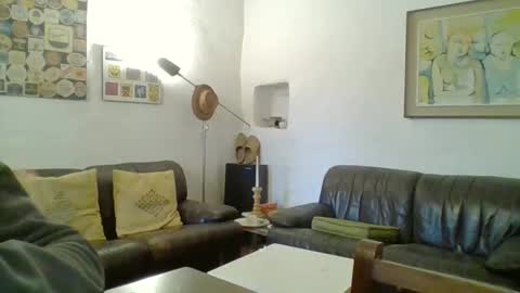 22esserre online show from 22, 1, 2025