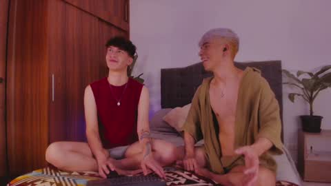 Snapshot of 2gays_1straight chatting on 1, 12, 2024 David and Yoel online show from 1, 12, 2024