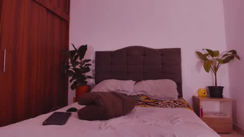 Snapshot of 2gays_1straight chatting on 26, 9, 2025 David and Yoel online show from 26, 9, 2025