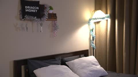 Elley  online show from 19, 12, 2025