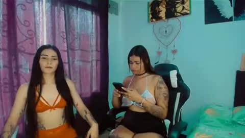 Snapshot of 2girls__dream chatting on 20, 6, 2026 samantha sharon online show from 20, 6, 2026