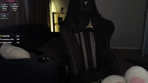 Lina       free control in pvt online show from 26, 4, 2026