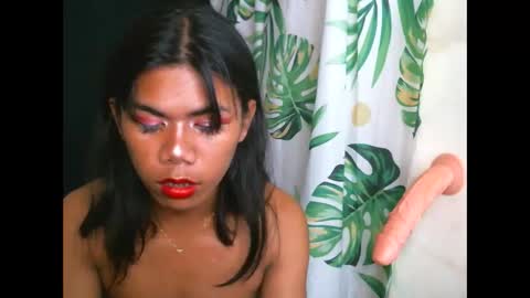 Snapshot of 2mella_reload chatting on 12, 9, 2025 MEL online show from 12, 9, 2025