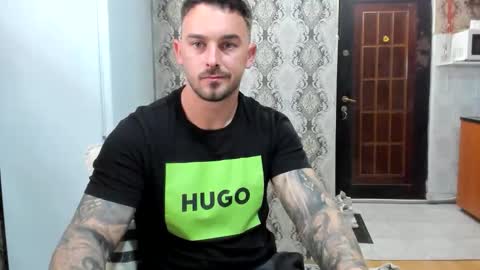 2sexymuscles online show from 25, 5, 2026