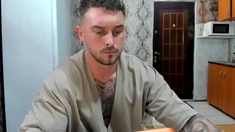2sexymuscles online show from 7, 6, 2026