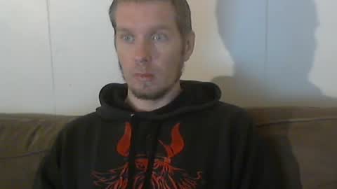 2small4you83 online show from 19, 12, 2024