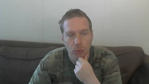 Snapshot of 2small4you83 chatting on 16, 6, 2026 2small4you83 online show from 16, 6, 2026