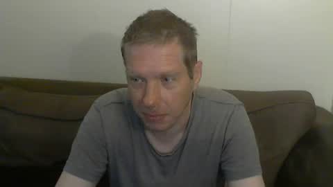 Snapshot of 2small4you83 chatting on 17, 6, 2026 2small4you83 online show from 17, 6, 2026