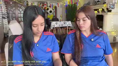 Snapshot of 2summerlove2 chatting on 20, 6, 2026 Dalilah and Tarah online show from 20, 6, 2026