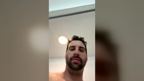 3legs online show from 4, 8, 2026