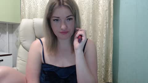 3sweetcandy3 online show from 16, 4, 2026