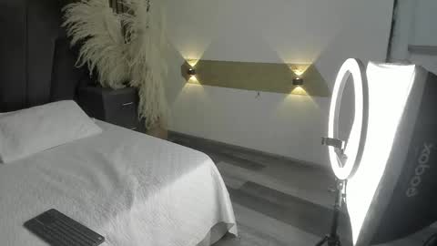 3X NAXAA online show from 21, 4, 2026