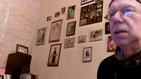 Snapshot of 64shorty chatting on 21, 9, 2025 64shorty online show from 21, 9, 2025