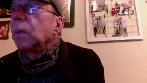 Snapshot of 64shorty chatting on 9, 10, 2025 64shorty online show from 9, 10, 2025