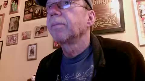 Snapshot of 64shorty chatting on 21, 10, 2025 64shorty online show from 21, 10, 2025