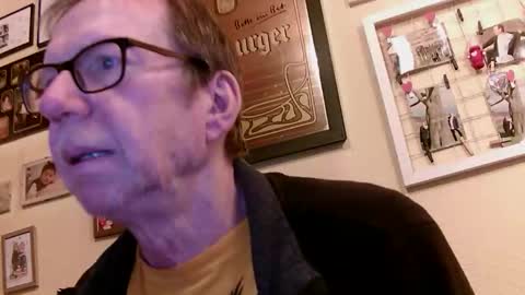 Snapshot of 64shorty chatting on 16, 12, 2025 64shorty online show from 16, 12, 2025