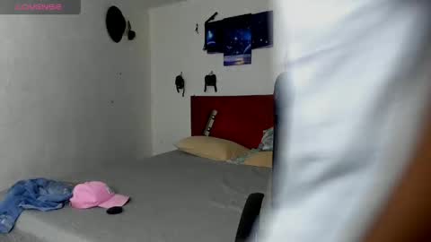 69blackwhite online show from 24, 4, 2026