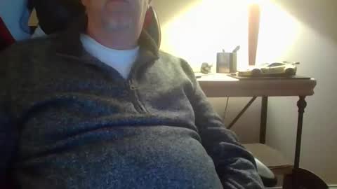 Snapshot of 72funguy71 chatting on 11, 12, 2024 72funguy71 online show from 11, 12, 2024