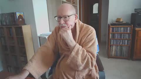  Papi  online show from 13, 11, 2025