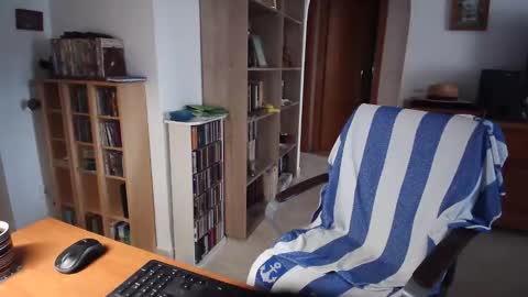  Papi  online show from 10, 4, 2026