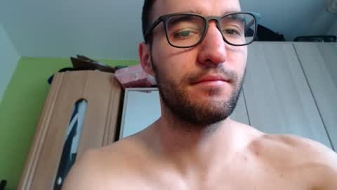 Snapshot of 8000zuerich chatting on 6, 5, 2026 Nicolas online show from 6, 5, 2026