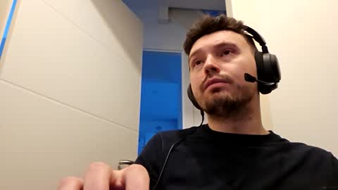 8inchdude93 online show from 12, 11, 2025